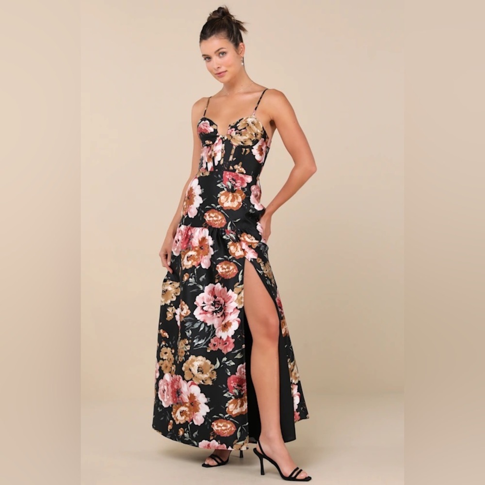 HOST PICK🤗 NWT Lulus Black Floral Tiered Bustier Maxi wedding guest Dress